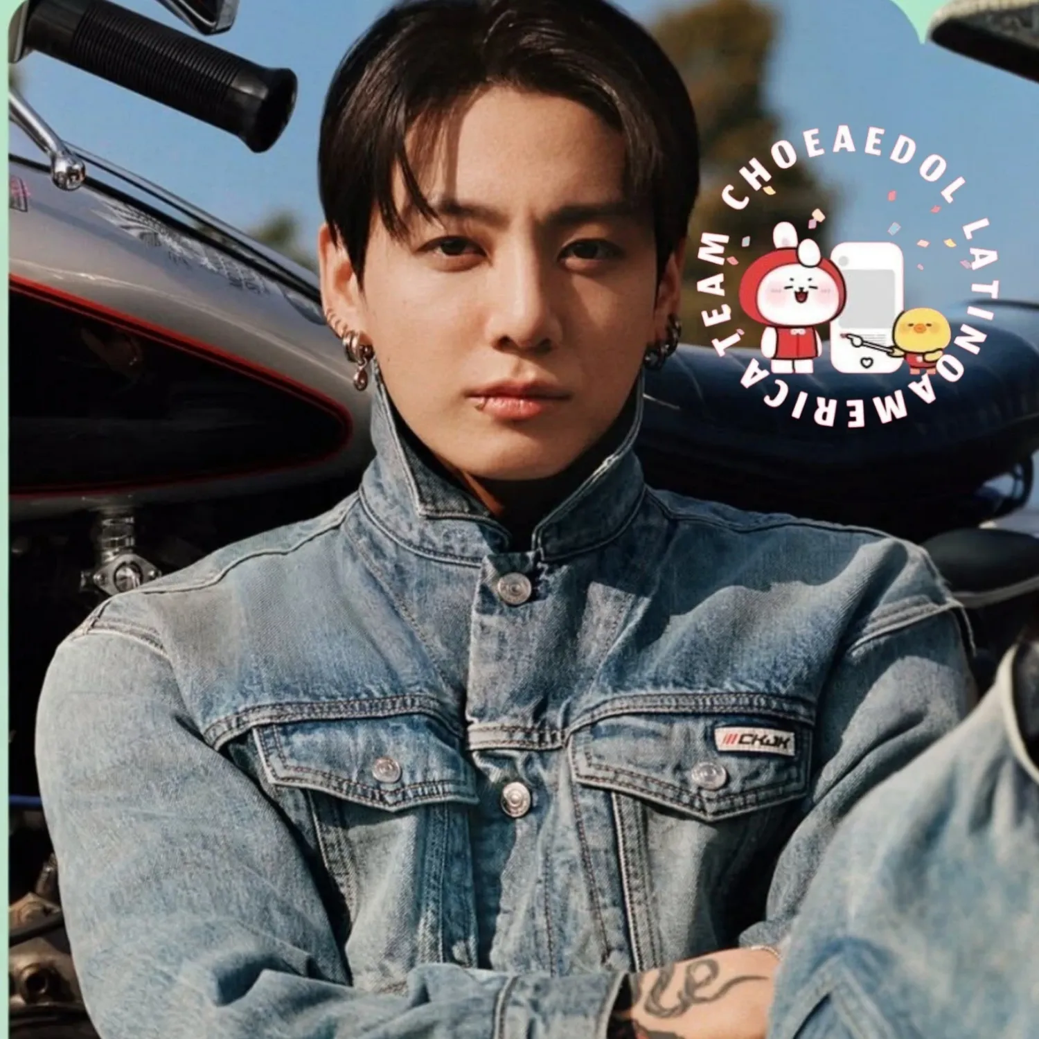 Foto aktivitas terbaru Jungkook (BTS)