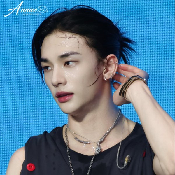 Latest photo of Hyunjin (Stray Kids)