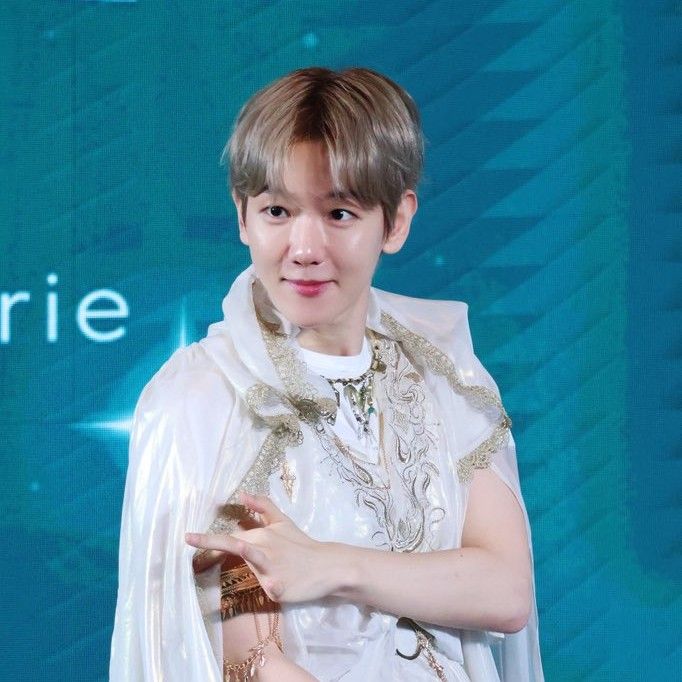 Recent activity shot of Baekhyun (EXO)