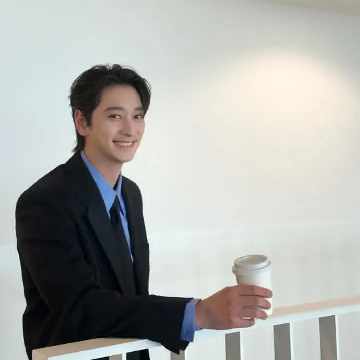 Momen yang diabadikan oleh penggemar Chansung (2PM)