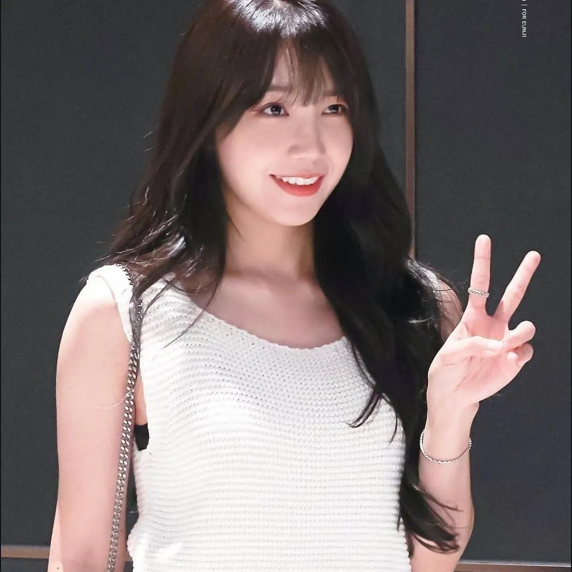 Behind-the-scenes cut of Jeong Eunji (Apink)