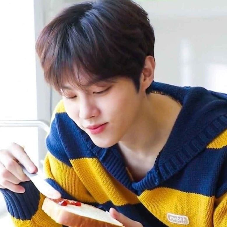 김우석의 비하인드 컷