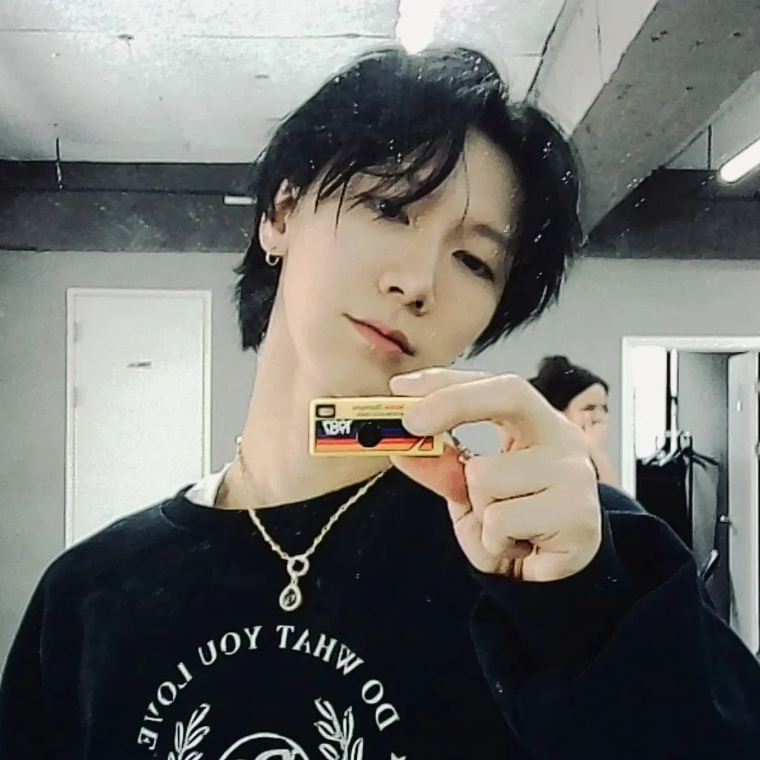 텐 (WayV)의 비하인드 컷