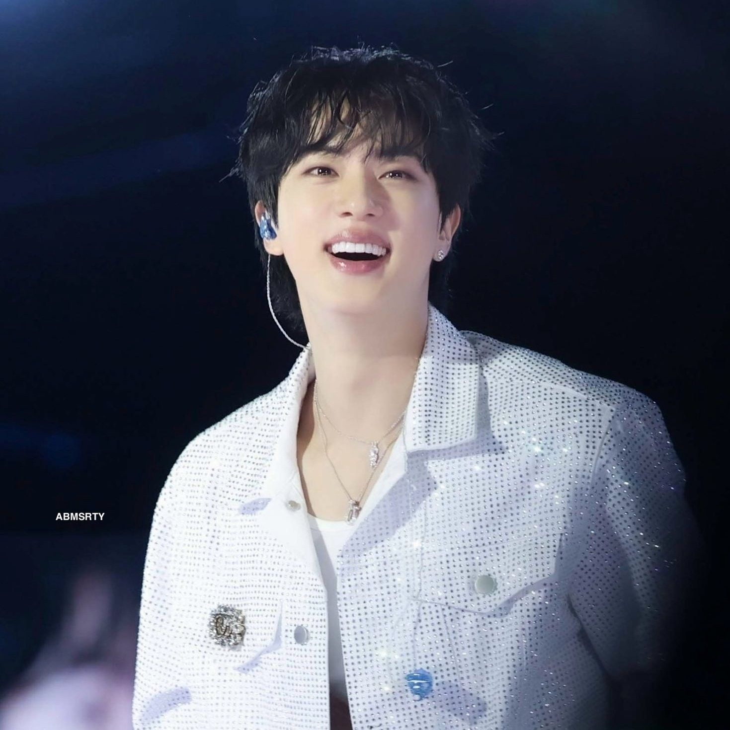 Foto aktivitas terbaru Jin (BTS)