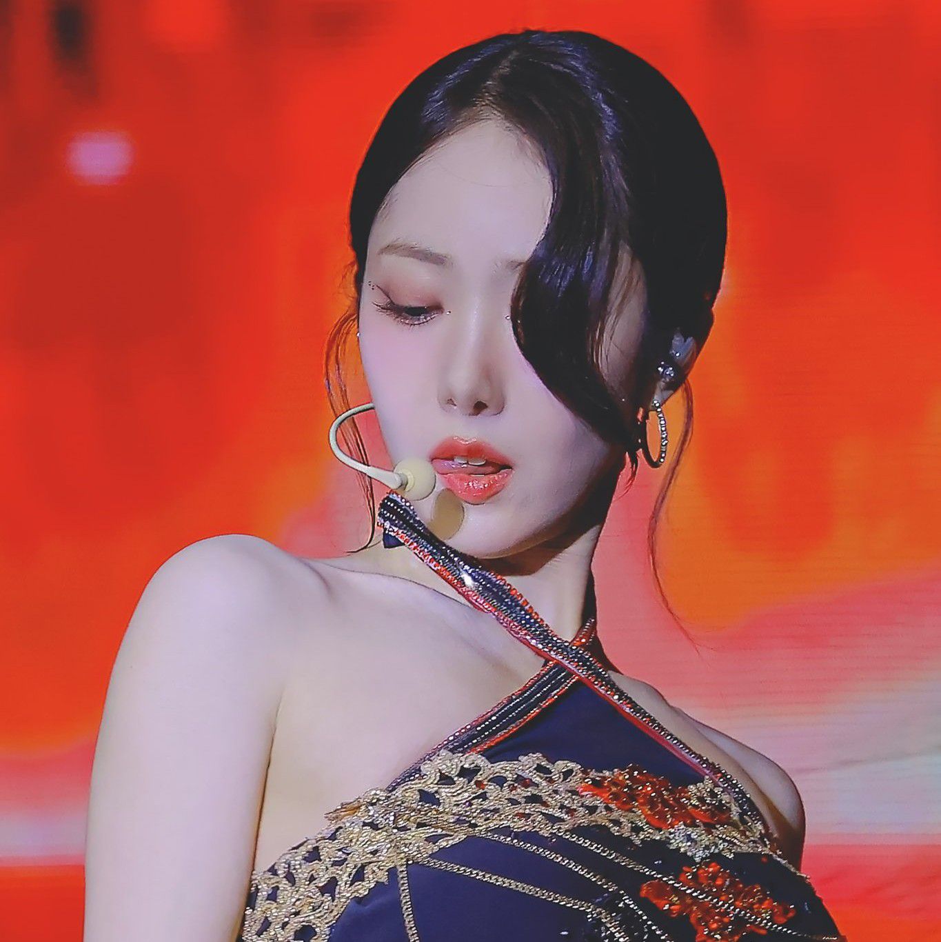 Recent activity shot of VIVIZ