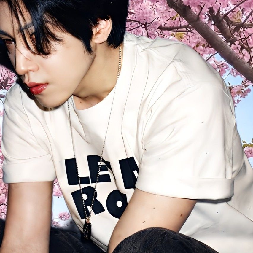 A moment captured by Wooseok (PENTAGON)'s fan