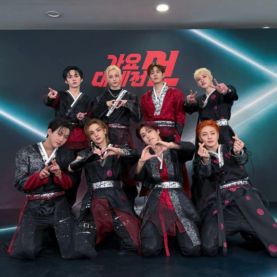 Latest photo of Lee Know (Stray Kids)