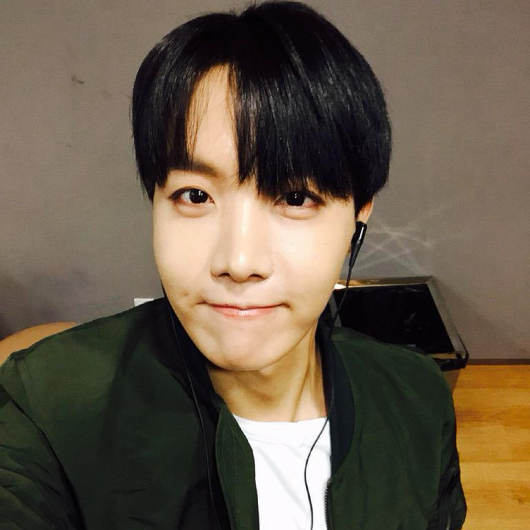 Foto aktivitas terbaru j-hope (BTS)