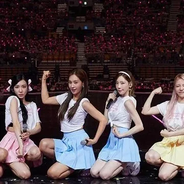 A moment captured by Girls' Generation's fan
