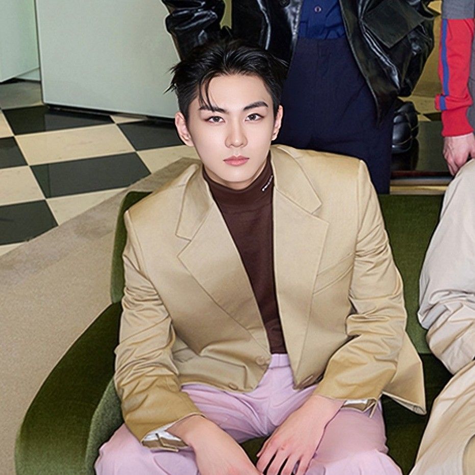 Behind-the-scenes cut of Jungwon (ENHYPEN)