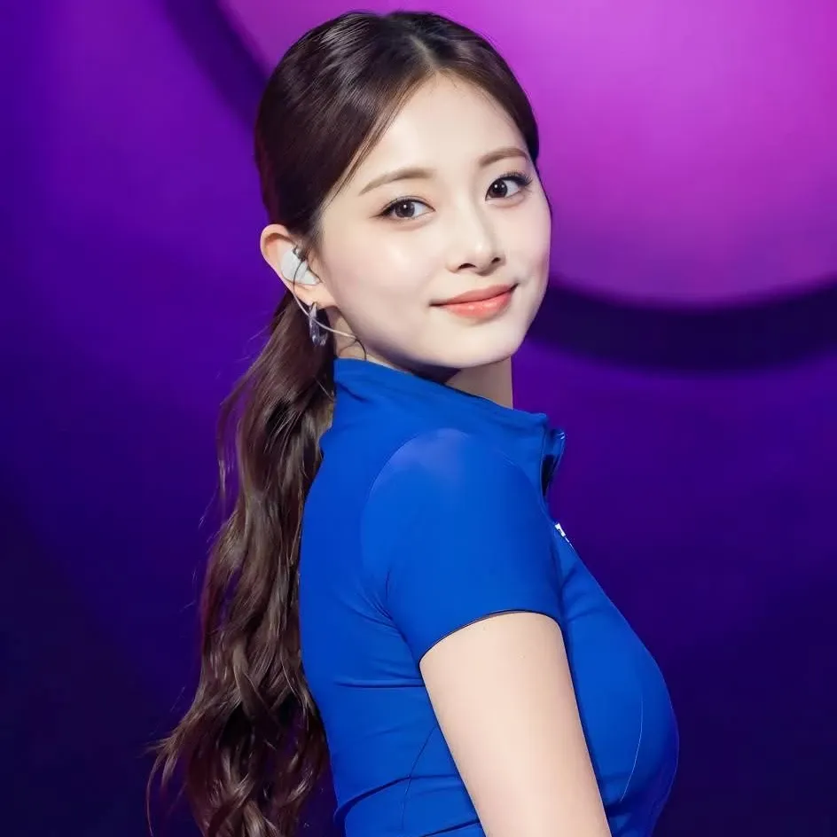 Potret di balik layar Tzuyu (TWICE)