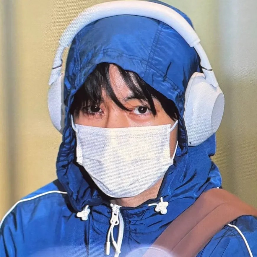 V (防弹少年团)的最新照片