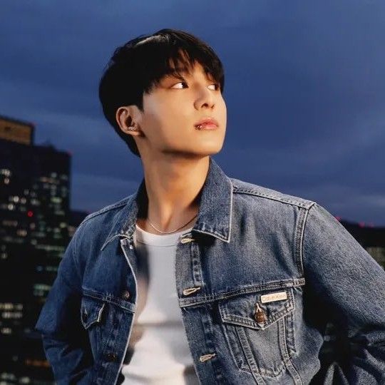 정국 (방탄소년단)의 최신 사진