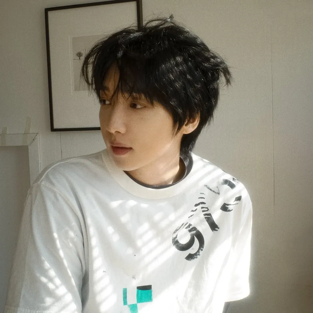 Recent activity shot of Jeong Sewoon