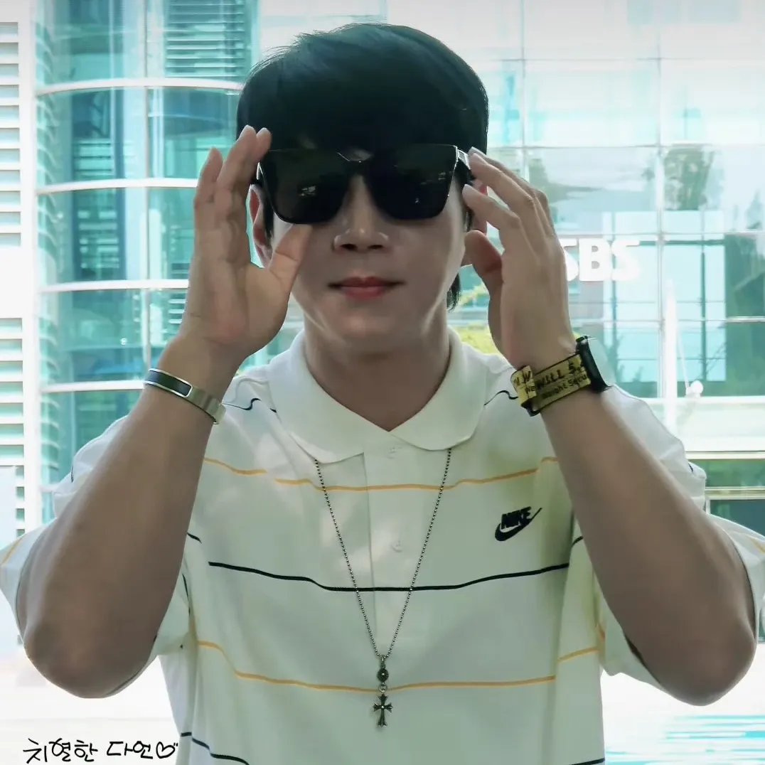 A moment captured by Hwang Chiyeol's fan