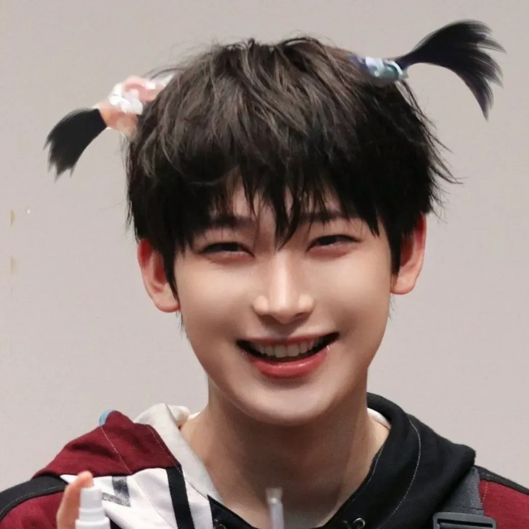 선우 (ENHYPEN) 최근 활동샷