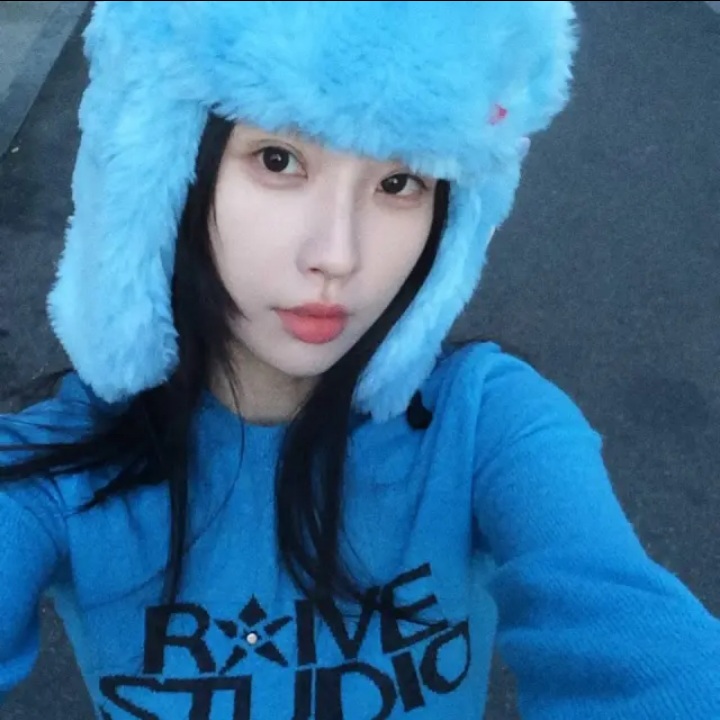 Latest photo of Esther Yu