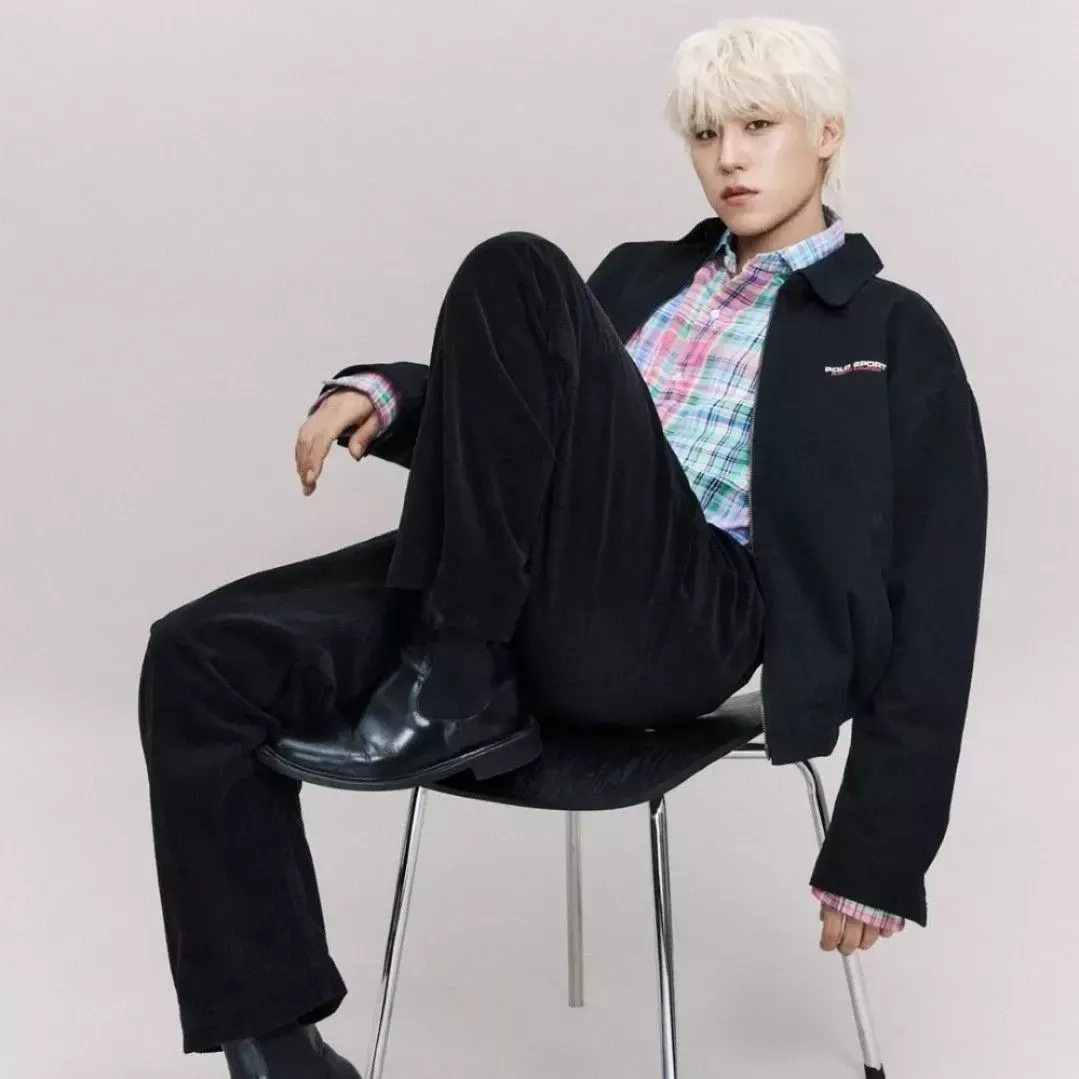 Latest photo of Park Woojin (AB6IX)