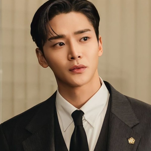 Shining profile picture of Rowoon on today's Choeaedol