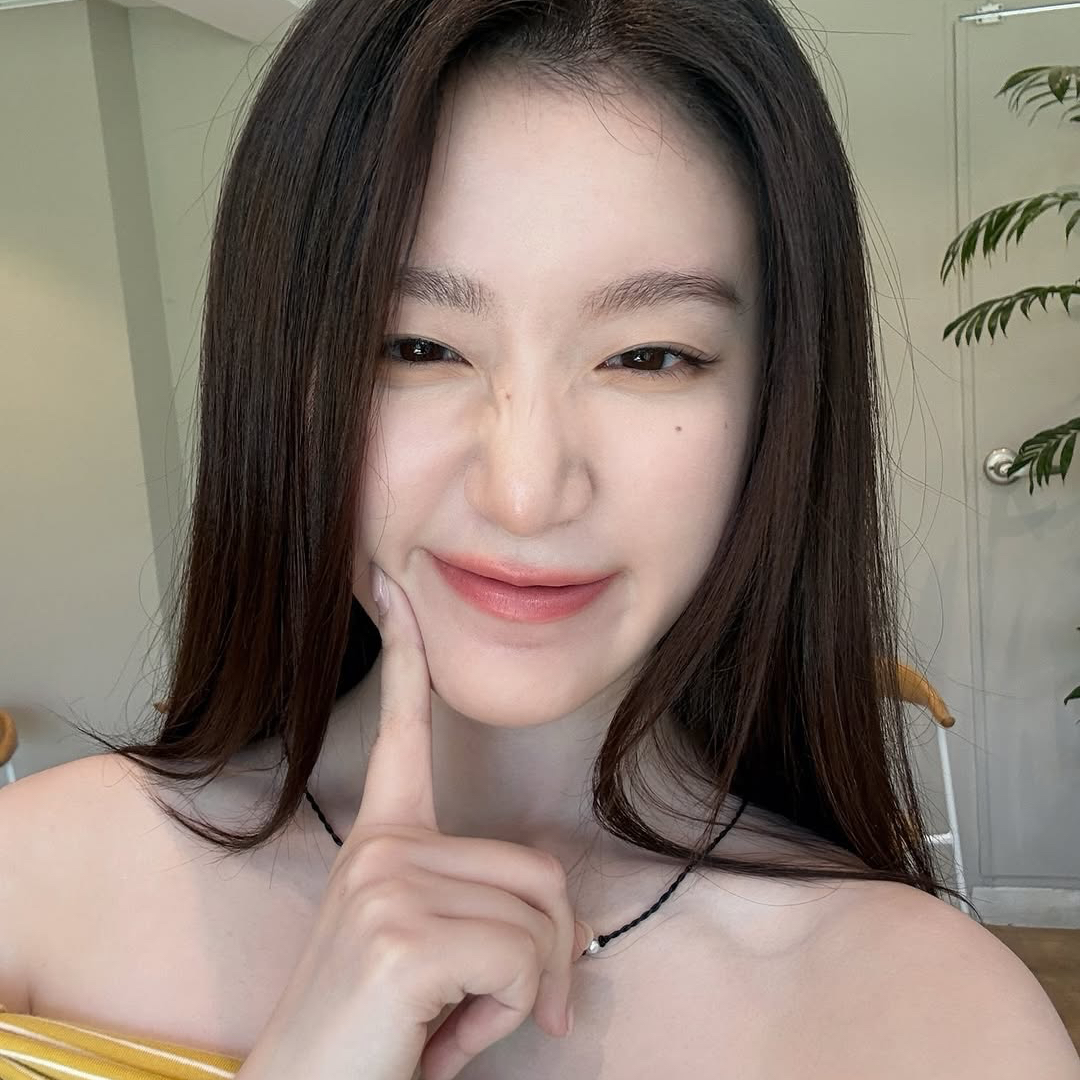 Recent activity shot of Yuqi (i-dle)