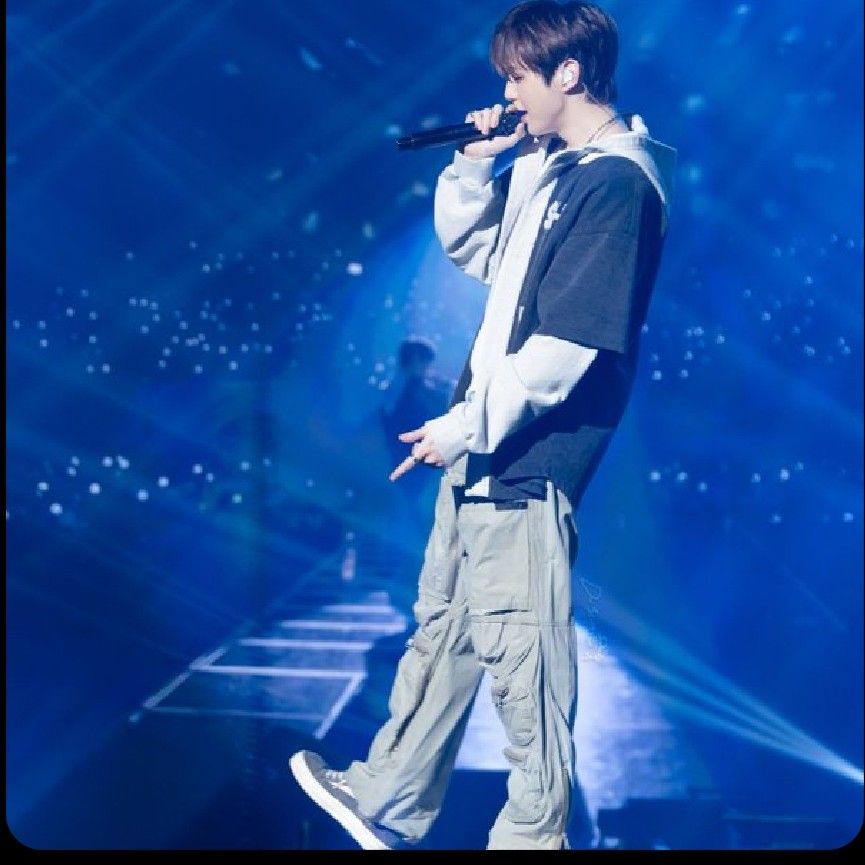 Recent activity shot of Kang Daniel