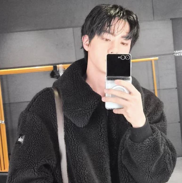 진 (방탄소년단)의 비하인드 컷