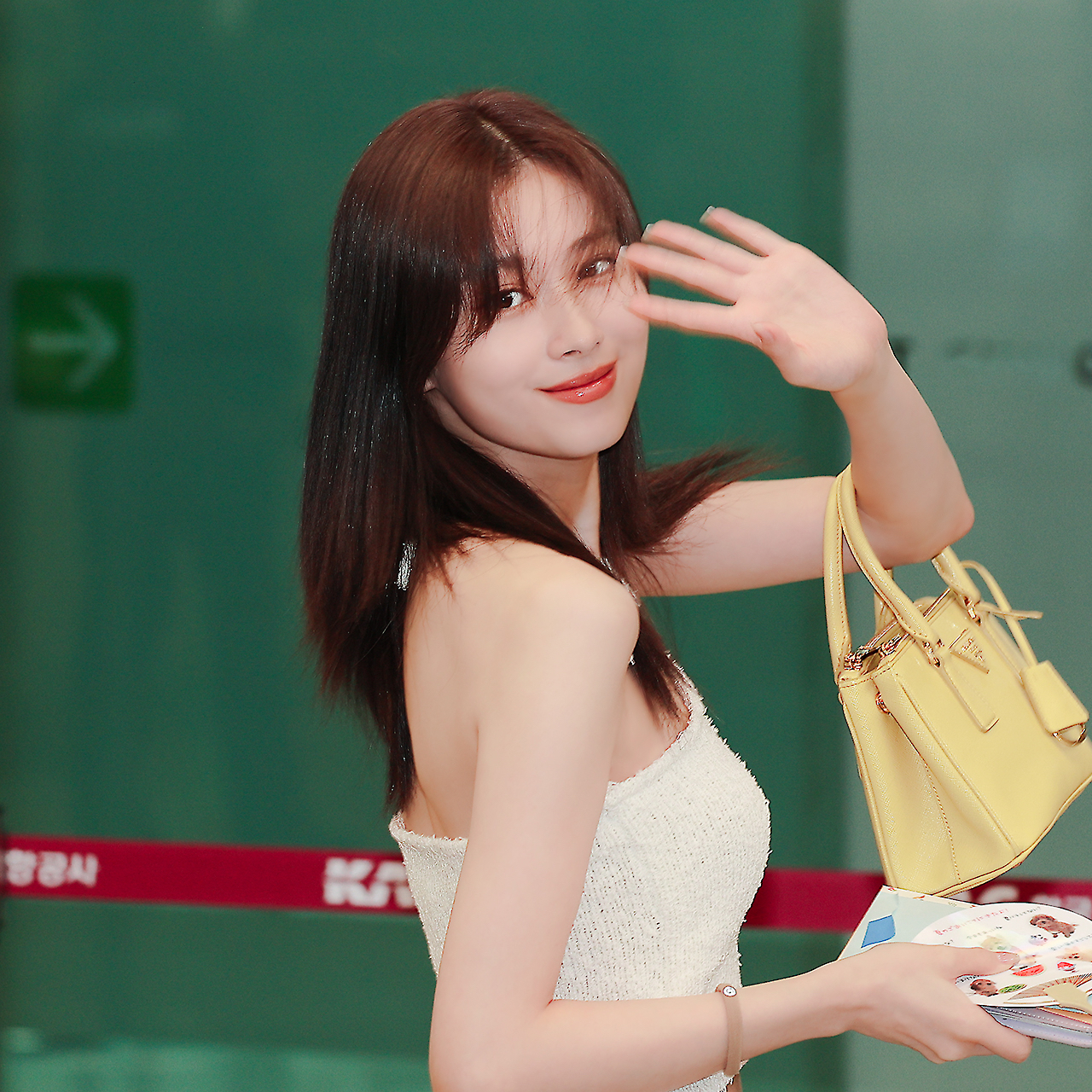 Foto terbaru Sana (TWICE)