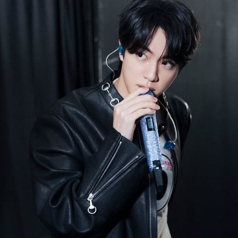 ジン (BTS)の舞台裏ショット