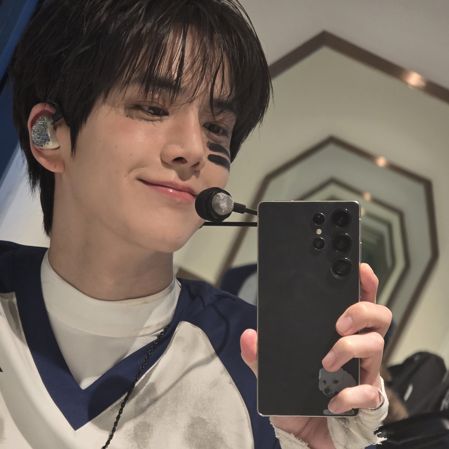 Latest photo of Younghoon (THE BOYZ)
