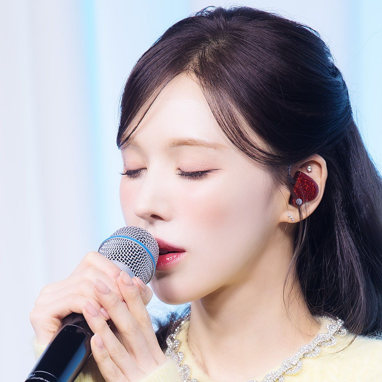 A moment captured by Wendy (Red Velvet)'s fan