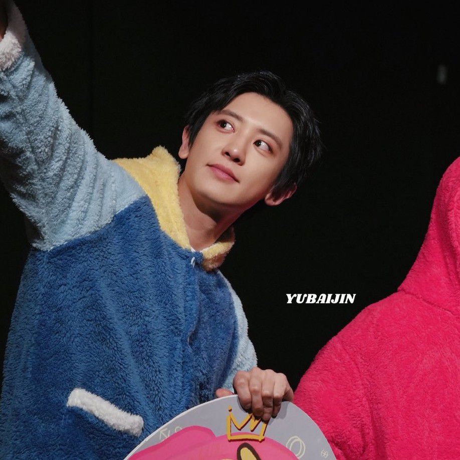 Behind-the-scenes cut of Chanyeol (EXO)