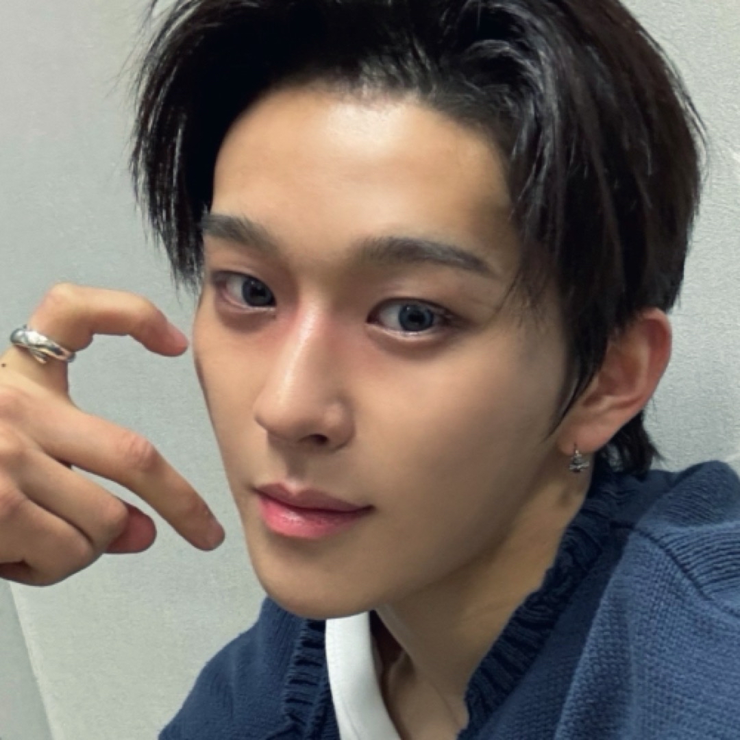 Latest photo of Haseung (WHIB)