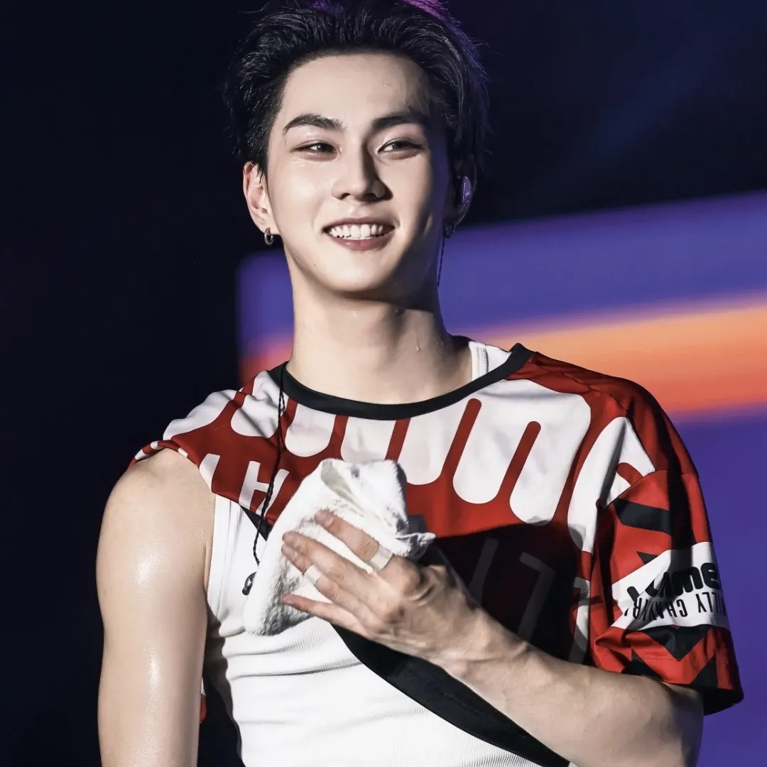 Recent activity shot of Jungwon (ENHYPEN)
