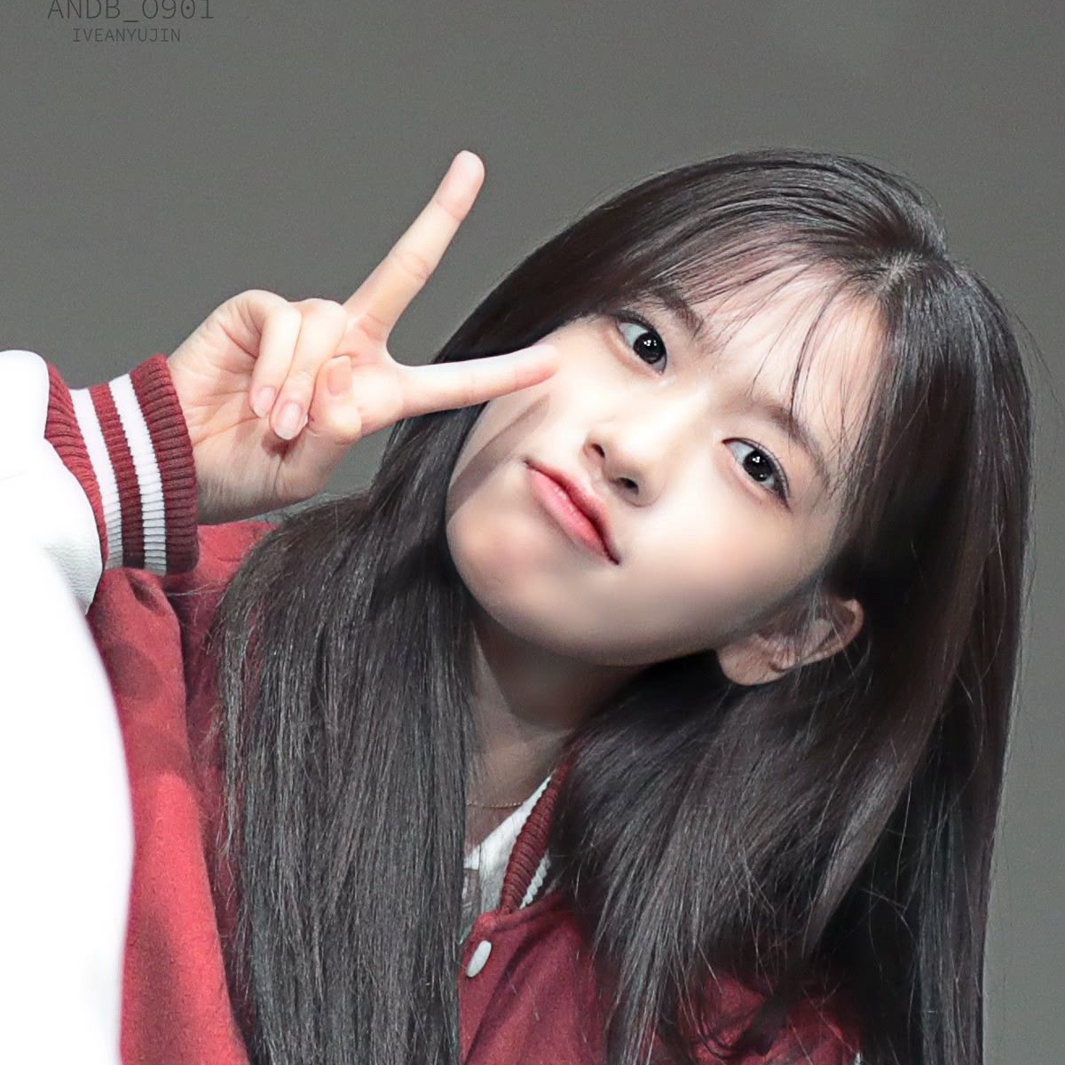 안유진 (IVE)의 비하인드 컷