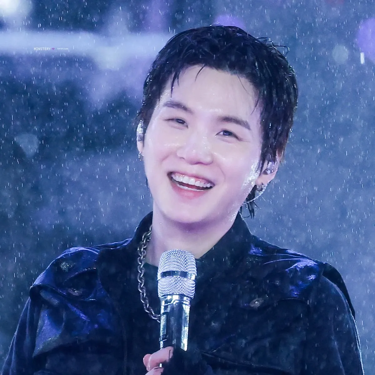 슈가 (방탄소년단)의 최신 사진