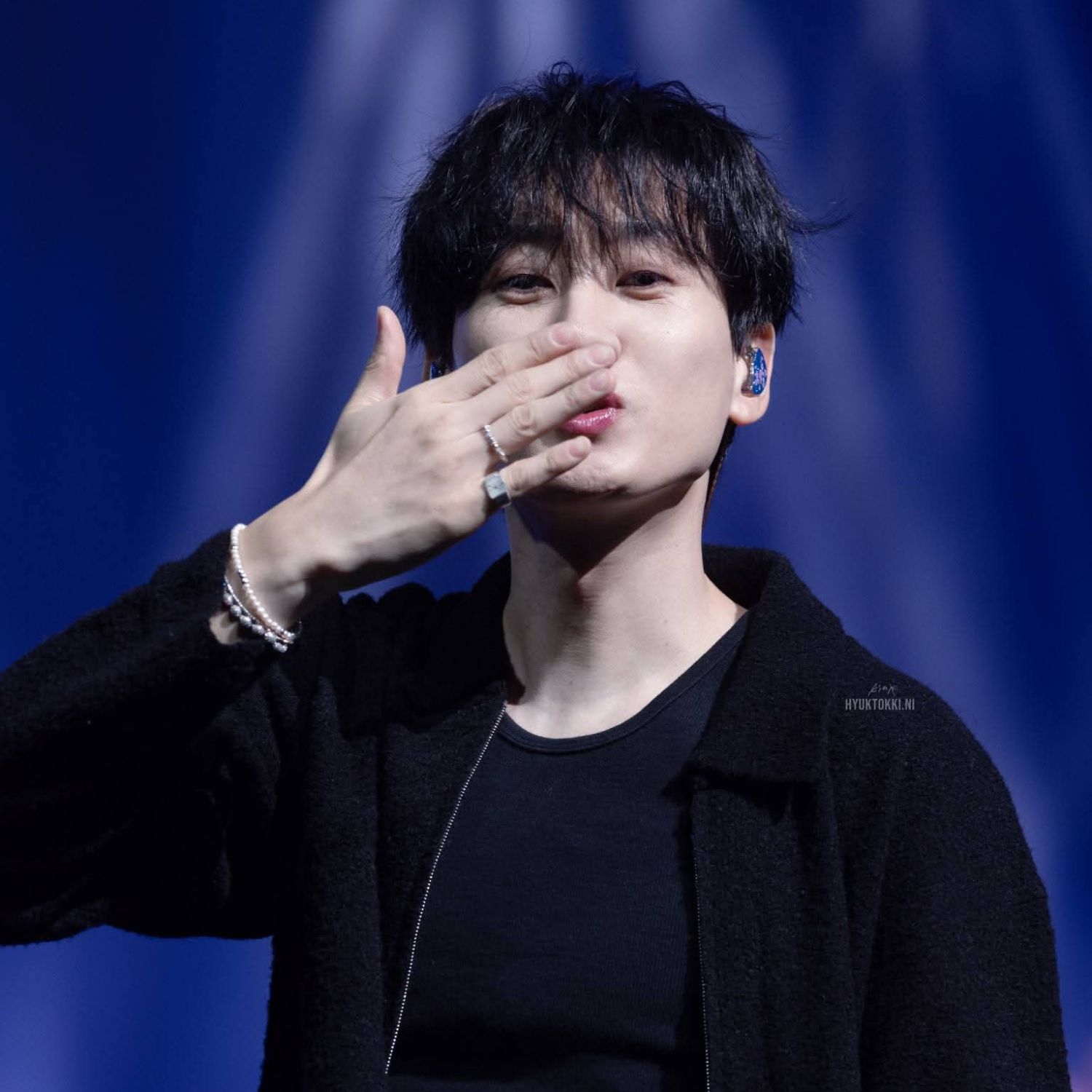 A moment captured by Eunhyuk (Super Junior)'s fan