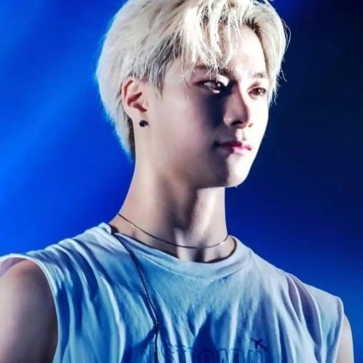 Latest photo of Moonbin (ASTRO)