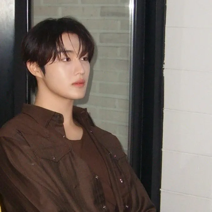 Behind-the-scenes cut of Hyunsuk