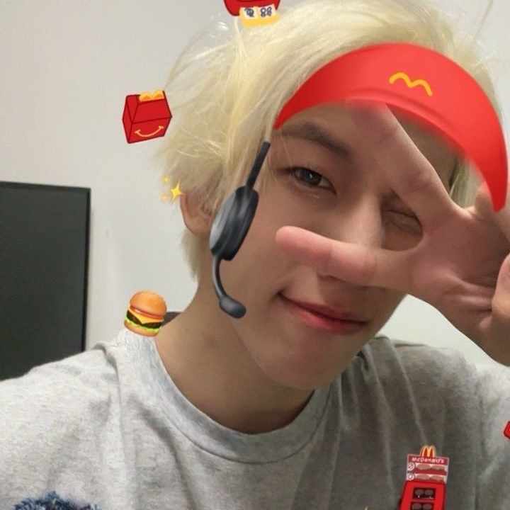 A moment captured by Li Zihao (MODYSSEY)'s fan