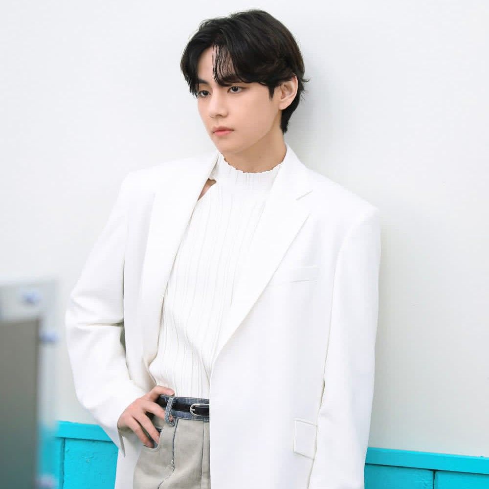 V (BTS)の舞台裏ショット