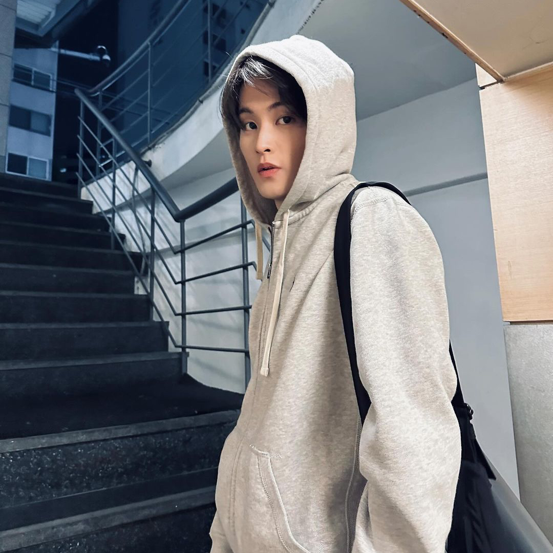 Behind-the-scenes cut of Mark (NCT 127, NCT DREAM)