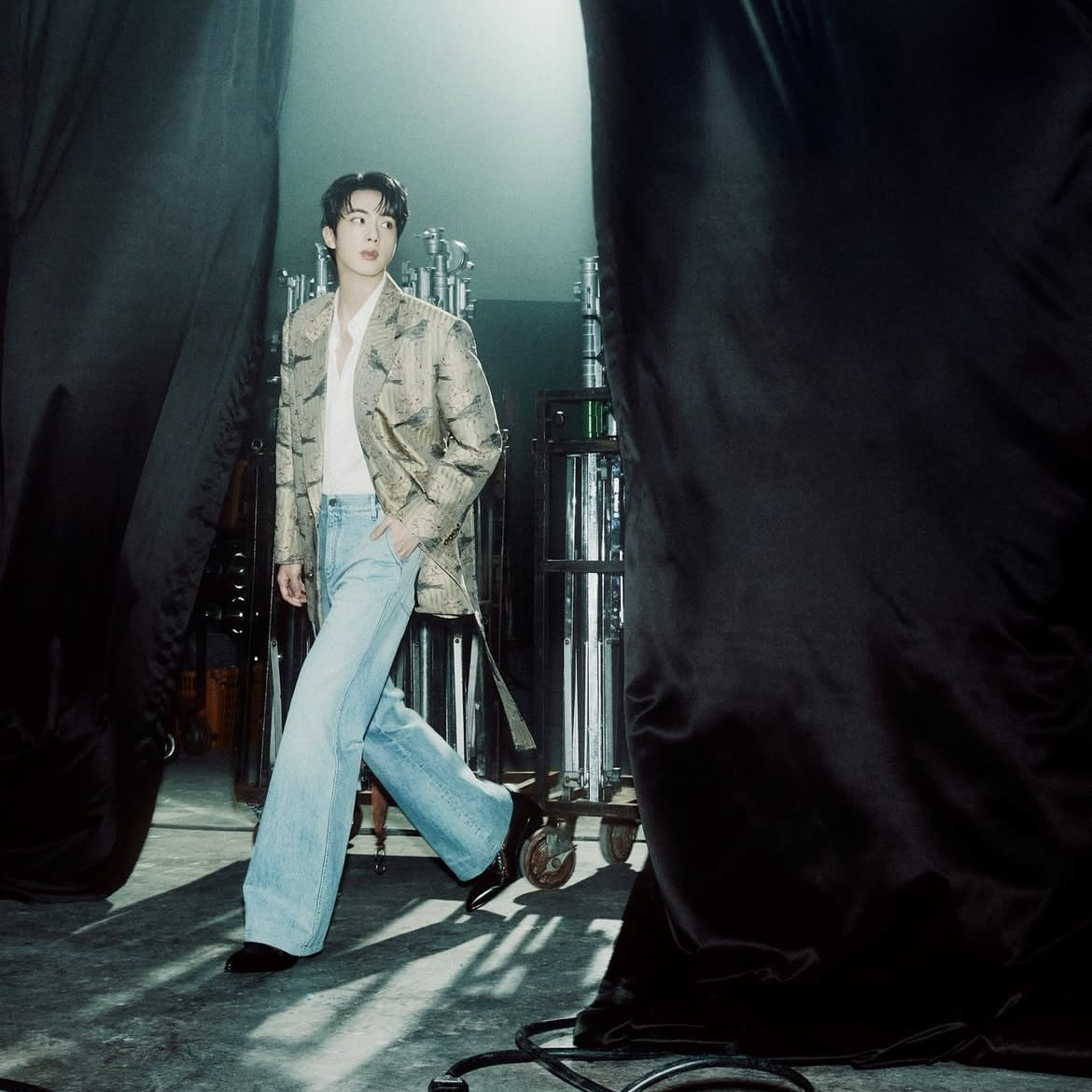 진 (방탄소년단) 최근 활동샷