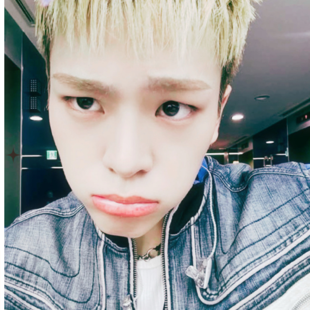 A moment captured by Kim Junmin (WHIB)'s fan