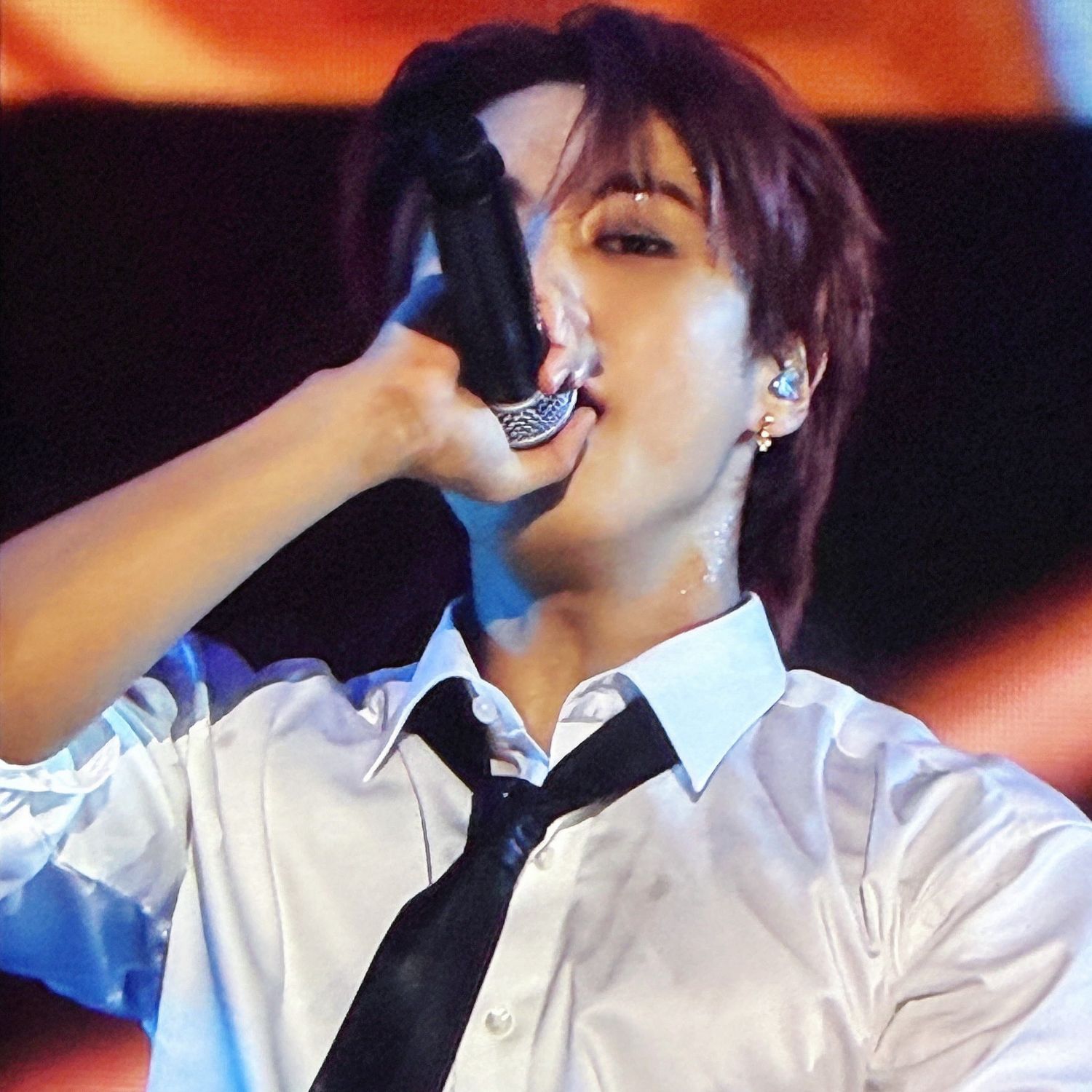 Behind-the-scenes cut of HAN (Stray Kids)