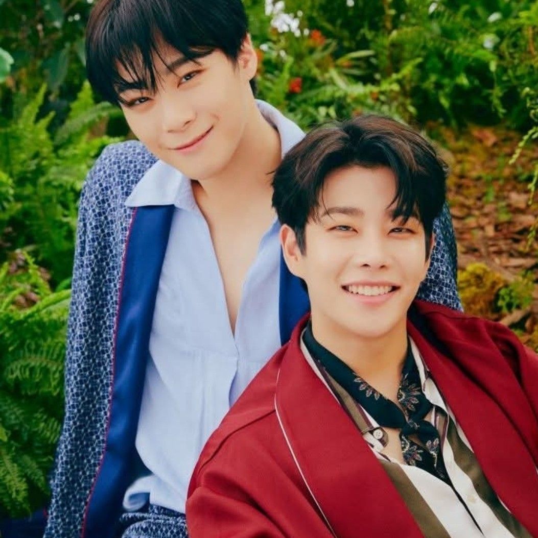 A moment captured by MJ (ASTRO)'s fan