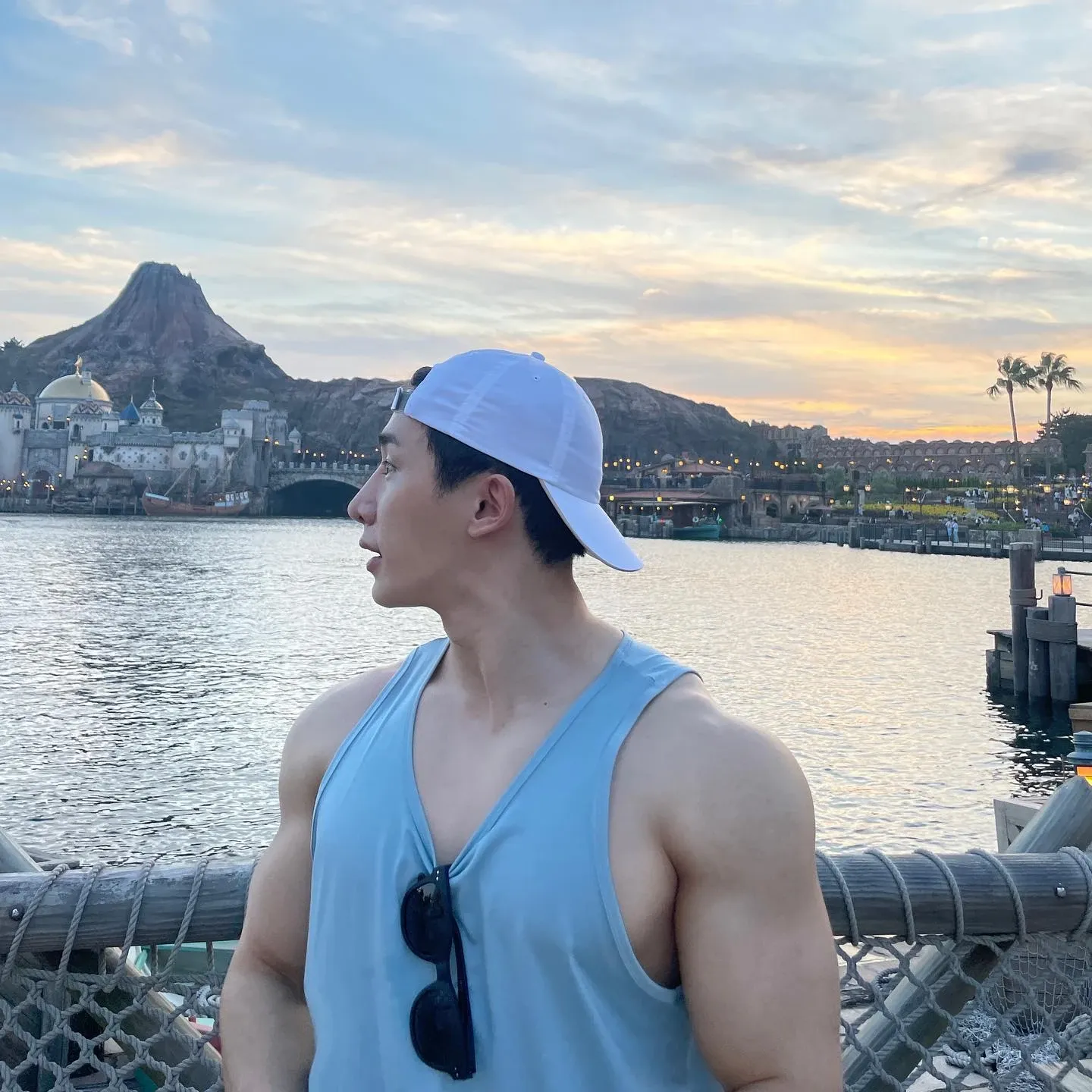 Behind-the-scenes cut of Wonho