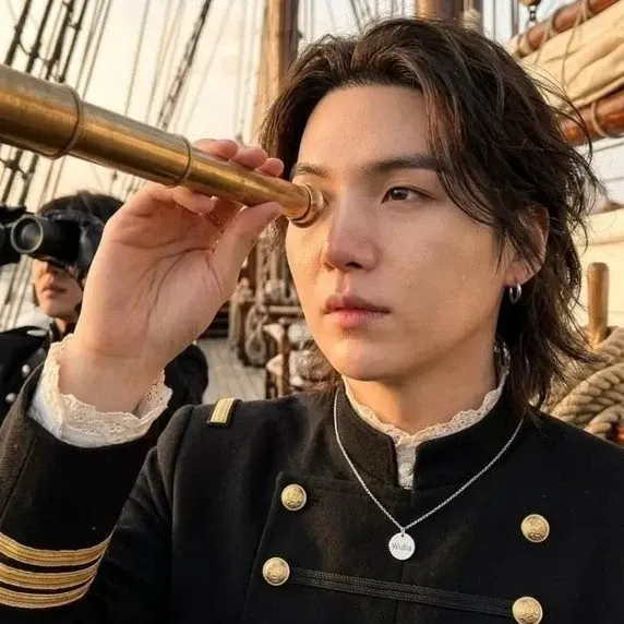 슈가 (방탄소년단) 최근 활동샷