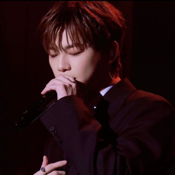 강다니엘 최근 활동샷