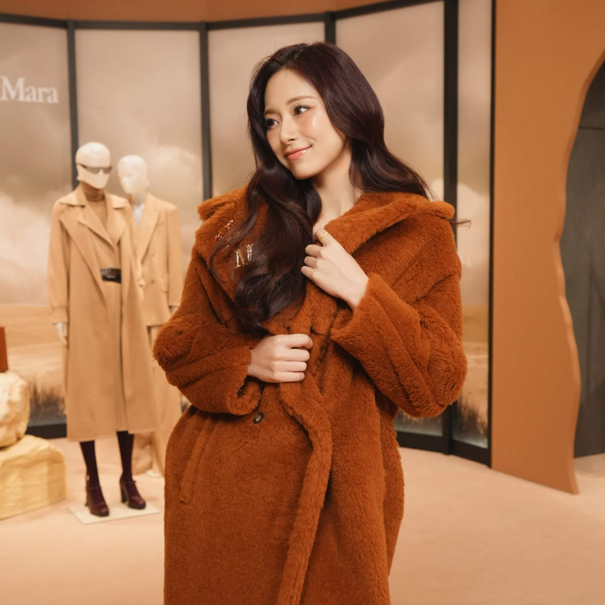 Momen yang diabadikan oleh penggemar Tzuyu (TWICE)