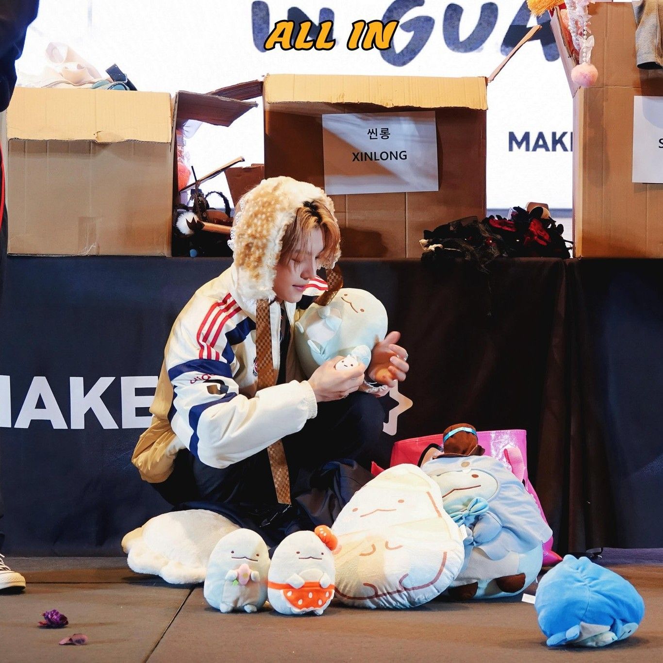 A moment captured by He Xinlong (ALPHA DRIVE ONE)'s fan